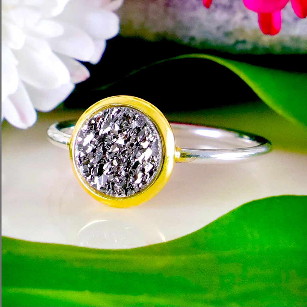 Gray Druzy & Two-Tone Round-Cut Ring. Nwt